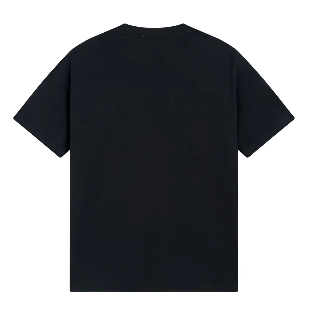 W627#P110💰 [Stone lsland/Stone Island summer new short-sleeved T-shirt with broken printed pattern on the chest] ⚠️[Original creation with high control of details] - Made of 260 grams of combed cotton with 32-count double yarn, soft and comfortable to the touch, sweat-absorbent and breathable. - Simple, basic and versatile style, original quality, the first choice for couples. - Made in a large factory, four needles and five threads on the shoulder, neatly arranged, high quality workmanship. - Same style for men and women. Very versatile, one piece for everyone, details are clearly visible. Color: Black White Size: M L